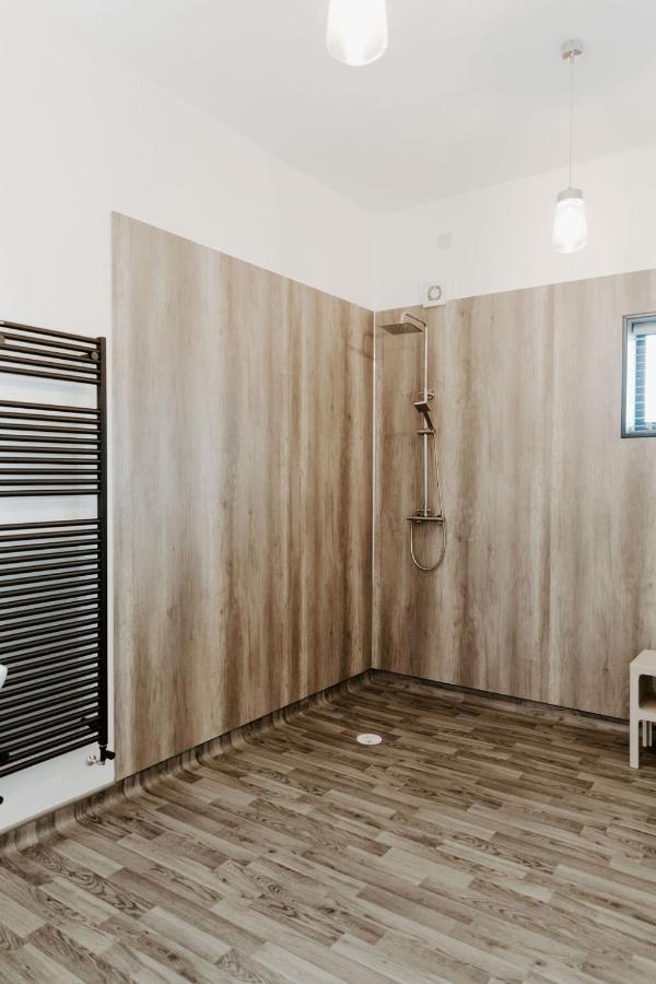 Lionheart Large Luxury Lodge - Sleeps 10- Dog Friendly,Near Sherwood Forest At Fairview Farm Nottingham Great For Family Gatherings ,Groups ,Parties エクステリア 写真